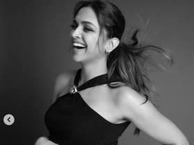 Pregnant Deepika Padukone Sets Massive Goals While Performing Viparita Karani Asana: Take A Look Pregnant Deepika Padukone Sets Massive Goals While Performing Viparita Karani Asana: Take A Look