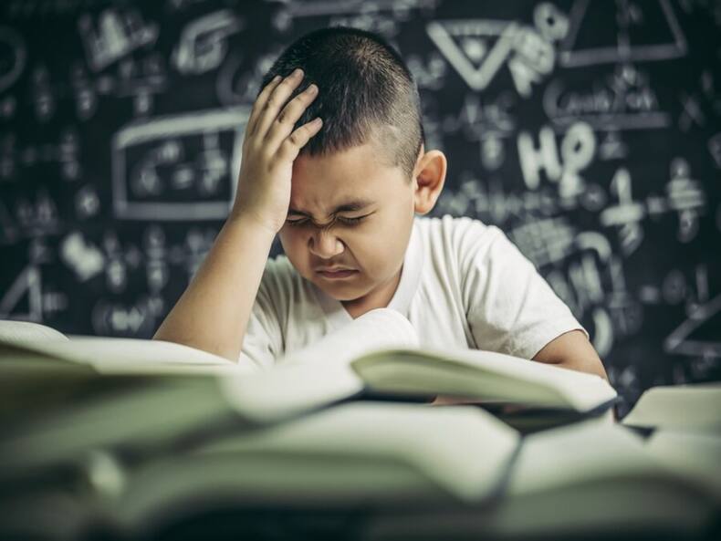 What Are The Pros And Cons Of Showering Praises On Your Child?