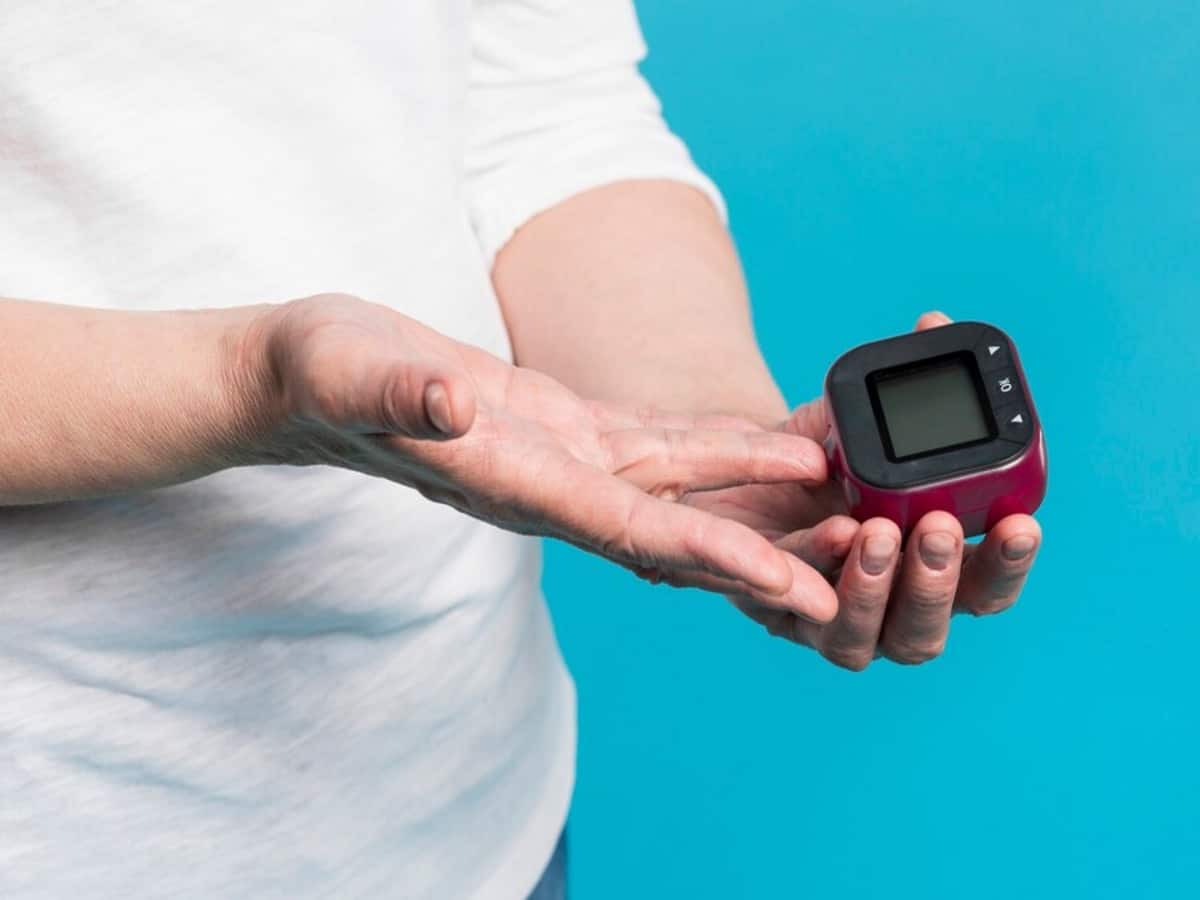 Diabetes mellitus, Diabetics, Diabetic foot ulcer, Skin problems in humidity, monsoon skin problem, skin and foot infections in diabetics, diabetes and skin problems, diabetes and foot issues, diabetes care in monsoon