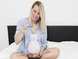 What Should Pregnant Women Snack On? 10 Healthy Ideas By A Nutritionist