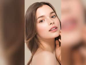 Young skin ke liye tips: इन 6 एंटी एजिंग टिप्स से दिखें हमेशा जवां