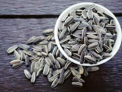 महिलाओं के लिए बहुत फायदेमंद हैं सूरजमुखी के बीज, इन 5 समस्याओं से दिलाते हैं छुटकारा