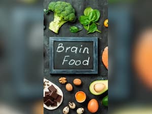 Dimag Tez Karne Wale Food: स्कूली बच्चों की मेमरी तेज करेंगे ये 6 ब्रेन फूड्स