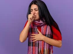 सूखी खांसी के लिए दवाओं से भी ज्यादा असरदार हैं ये घरेलू  नुस्खे, तुरंत मिलेगी राहत