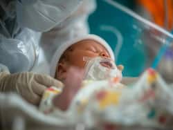 NICU Guidebook: 7 Important Things Parents Must Know Before Visiting Their Preterm Baby