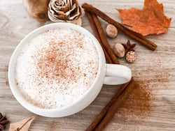 डायबिटीज के मरीज रात को सोने से पहले दूध में मिलाकर पिएं ये चीज, सुबह तक धड़ाम से नीचे गिर जाएगा ब्लड शुगर