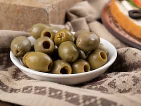 Weight Loss To Eye Health: 5 Reasons To Eat Olive Fruits 