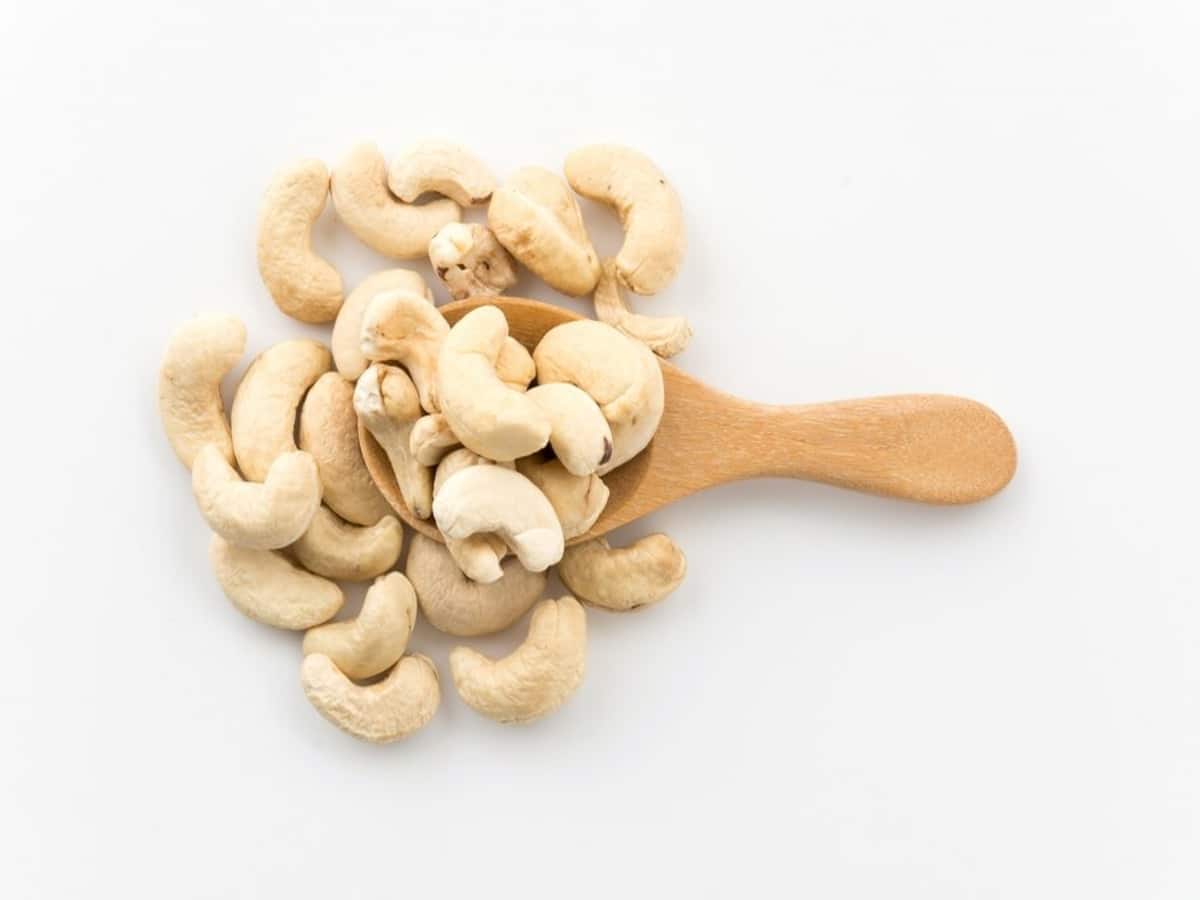 What Makes Soaked Cashews A Nutritious Snack? Here Are Its 7 Health Benefits