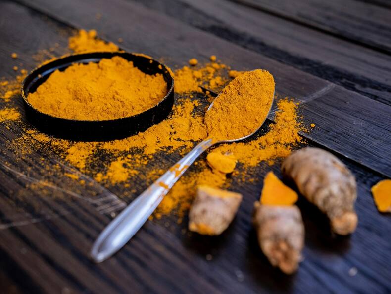 Turmeric For Skin: 5 Ways To Include Haldi In Your Skin Care For A Perfect Sun-Kissed Glow