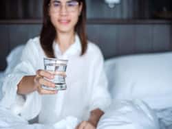7 Things You Need To Know About Drinking Water First Thing In The Morning