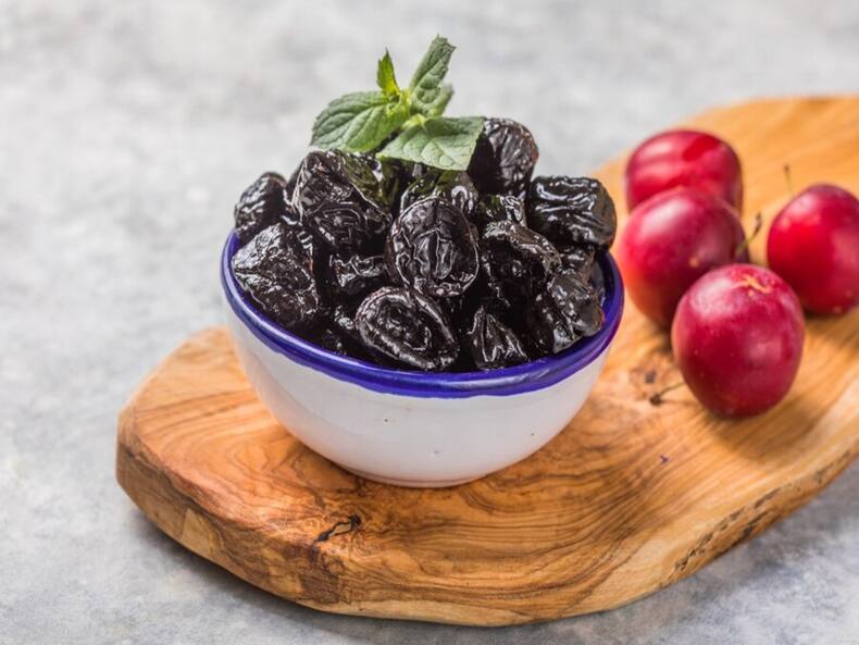 5 Foods To Add To Diet To Regulate Bowel Movements