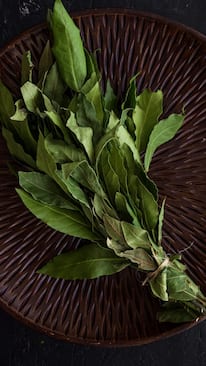 Curry Leaves Health Benefits: 6 Reasons To Drink Kadi Patta Detox Water On Empty Stomach