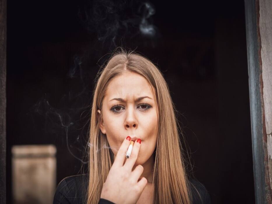 World Lung Cancer Day: 10 Everyday Habits That Can Increase The Risk Of Lung Cancer