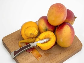 How Mangoes Promote Healthy Skin, Dealing With Skin Hydration And Acne