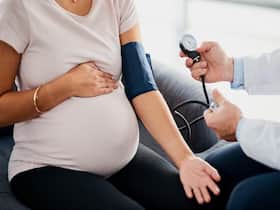 प्रेग्नेंसी में होने लगी है हाई ब्लड प्रेशर की समस्या? इन 5 आयुर्वेदिक उपायों से करें कम प्रेग्नेंसी में होने लगी है हाई ब्लड प्रेशर की समस्या? इन 5 आयुर्वेदिक उपायों से करें कम