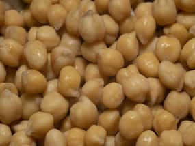 7 Ways In Which Chickpeas Are Super Beneficial For The Skin