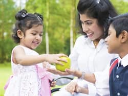 बच्चे को जरूर सिखाएं ये 10 अच्छी आदतें, घर आए मेहमान भी करेंगे तारीफ