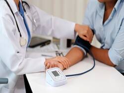 भारत में 31% लोगों को है हाई BP, हार्ट अटैक का रिस्क बढ़ा सकती है यह कंडीशन, जानें क्या है एक्सपर्ट की सलाह