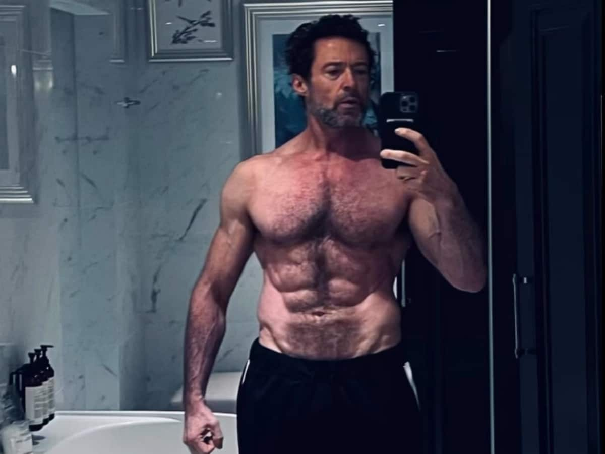 Wolverine Star Hugh Jackman Looks Ripped In Mirror Selfie As He Credits Team Of 8 For His Top Notch Body TheHealthSite