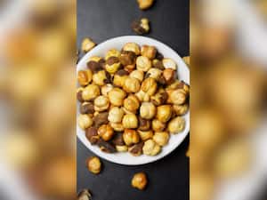 भुना चना और शहद खाने के 8 फायदे