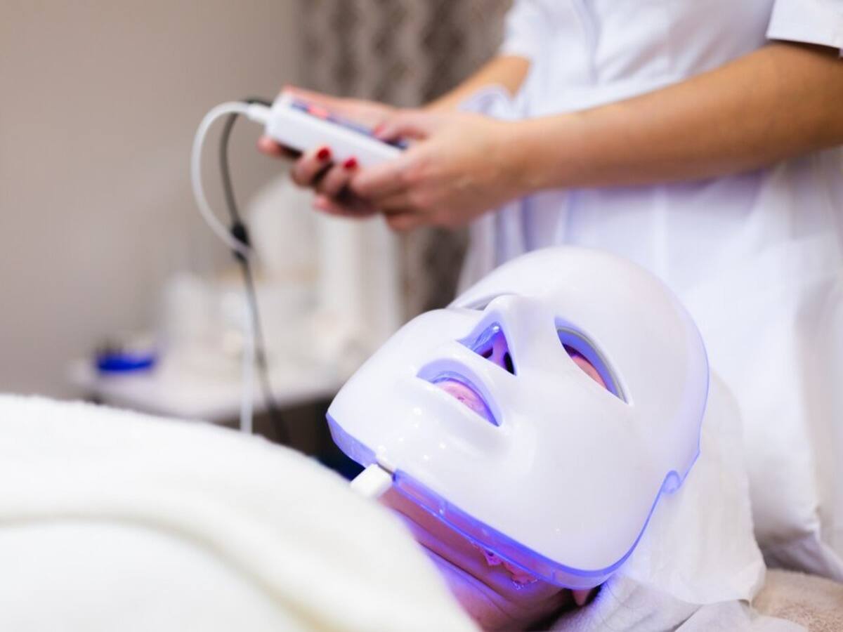 Skin Tightening tips, Aging prevention, Skin aging remedies, Skin Treatment, skin tightening, skin tightening treatment, skin tightening procedures, skin tightening treatment done by professional, skin tightening treatment done at home, how to tighten skin, skin tightening treatment options, skin tightening procedures