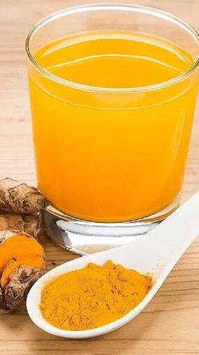 खाली पेट हल्दी का पानी पीने के 8 फायदे