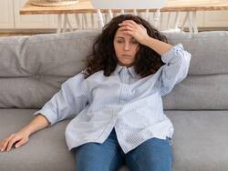 इर्रेग्यूलर हैं पीरियड्स और हड्डियों में रहता है दर्द, तो शरीर में हो सकता ये वाला विटामिन कम