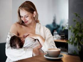 Dos And Don'ts Of Skincare And Hair Care For Breastfeeding Mothers