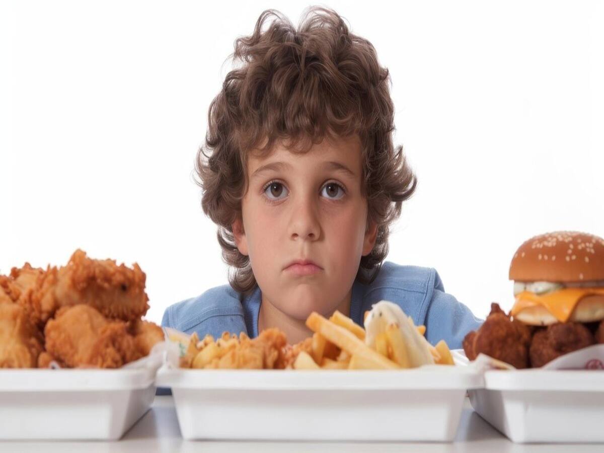 causes of childhood obesity, Childhood obesity, Childhood Nutrition, Children weight loss, overweight kids, overweight children, healthy eating habits in children, healthy lifestyle habits in kids, parenting tips 