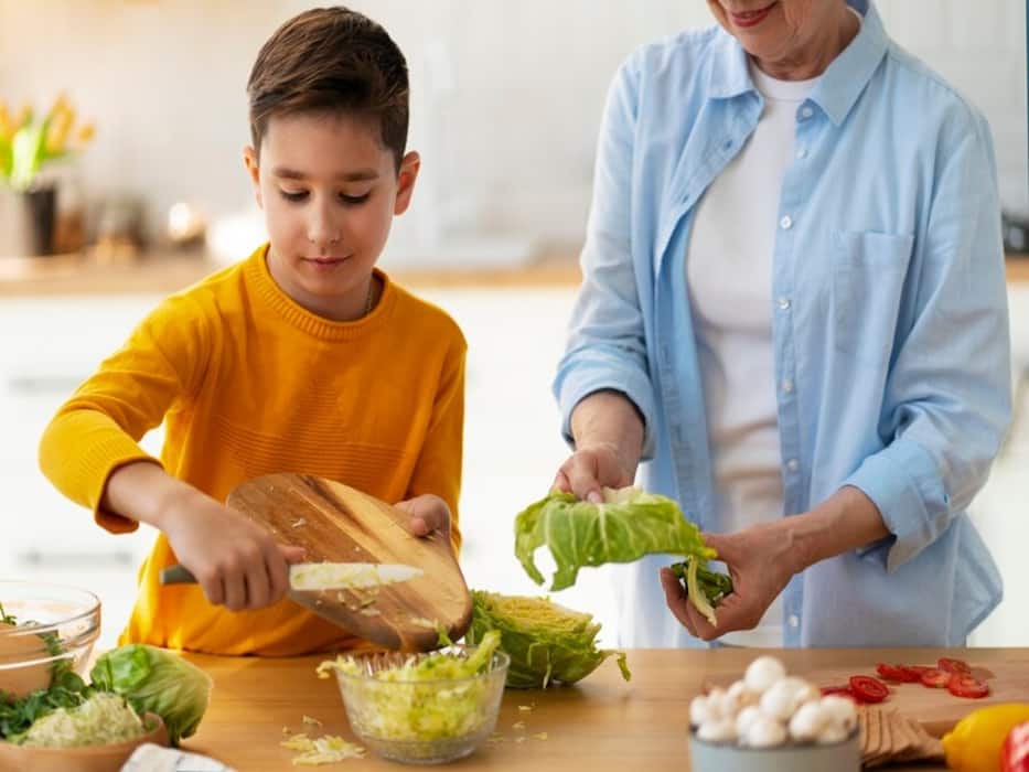 7 Things Parents Can Do To Prevent Their Kids From Eating Too Much Sugar