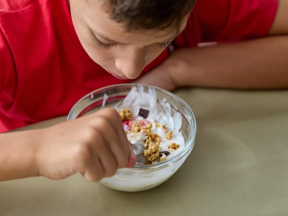 7 Things Parents Can Do To Prevent Their Kids From Eating Too Much Sugar