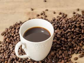 Love Drinking Coffee With Sugar? 7 Things That Happen When You Consume Sugarless Coffee