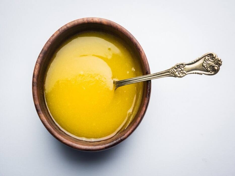 5 Best Ways To Use Desi Ghee For Better Digestion In Monsoon