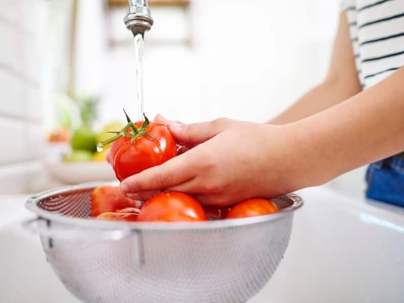 7 Foods You Must Wash Thoroughly To Prevent Foodborne Illnesses