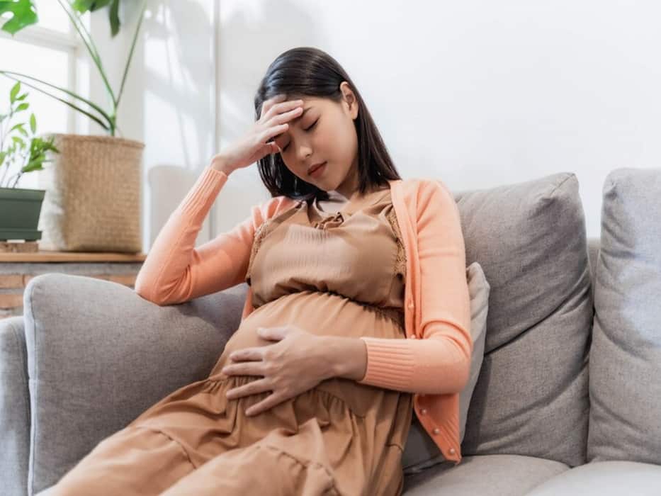 8 Things That Can Cause Headaches During Pregnancy