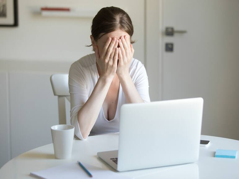 Combat Stress By Including These 6 Nutrients In Your Diet