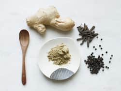 рдХрд╛рд▓реА рдорд┐рд░реНрдЪ, рдкрд┐рдкреНрдкрд▓реА рдФрд░ рд╕реМрдВрда рдХрд╛ рд╕реЗрд╡рди рдХрд░рдиреЗ рд╕реЗ рд╣реЛрдВрдЧреЗ рдпреЗ 3 рдлрд╛рдпрджреЗ, рдЬрд╛рдирд┐рдП рд╕реЗрд╡рди рдХрд╛ рд╕рд╣реА рддрд░реАрдХрд╛┬а