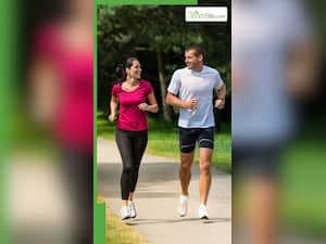 सुबह खाली पेट 30 मिनट पैदल चलने के 8 फायदे