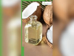 चेहरे पर नारियल तेल लगाने के 8 फायदे