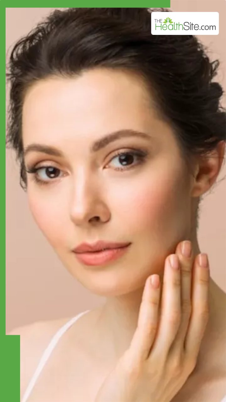 चेहरे की स्किन को टाइट करने के लिए क्या खाएं?