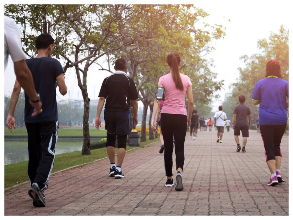 दिनभर स्ट्रेस फ्री रहने के लिए सुबह उठते ही करें ये 6 काम