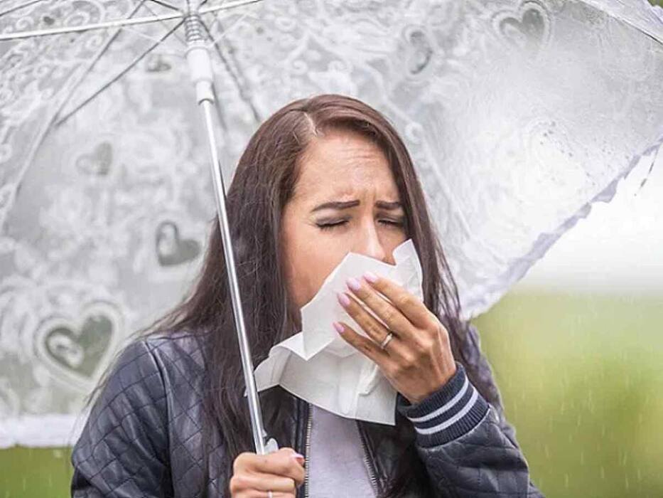 दूध में घी और हल्दी मिलाकर पीने से दूर होती हैं ये 5 समस्याएं, इस समय करें सेवन