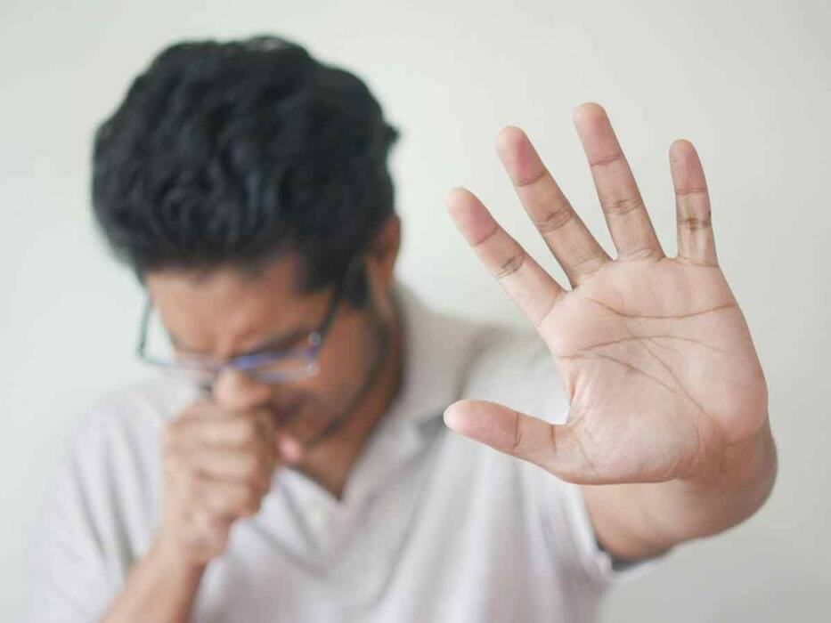 फेफड़ों में टीबी की शुरुआत होते ही दिखने लगते हैं ये 5 लक्षण, इग्नोर करने से डैमेज हो सकती हैं Lungs