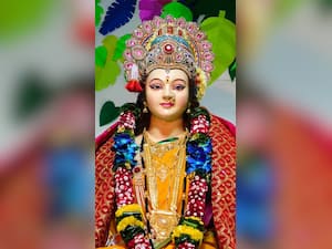 ऑफिस और भागदौड़ के बीच नवरात्री व्रत रखने वालों के लिए 9 हेल्दी टिप्स