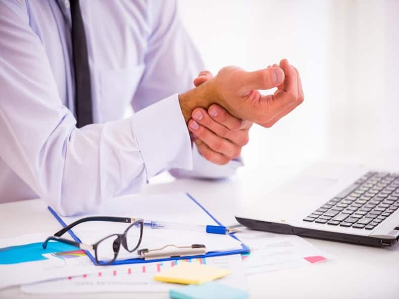 6 Things Working Professionals Must Know About Arm And Wrist Pain