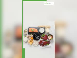 शरीर में विटामिन बी12 कम पड़ने पर दिखने लगते हैं ये लक्षण