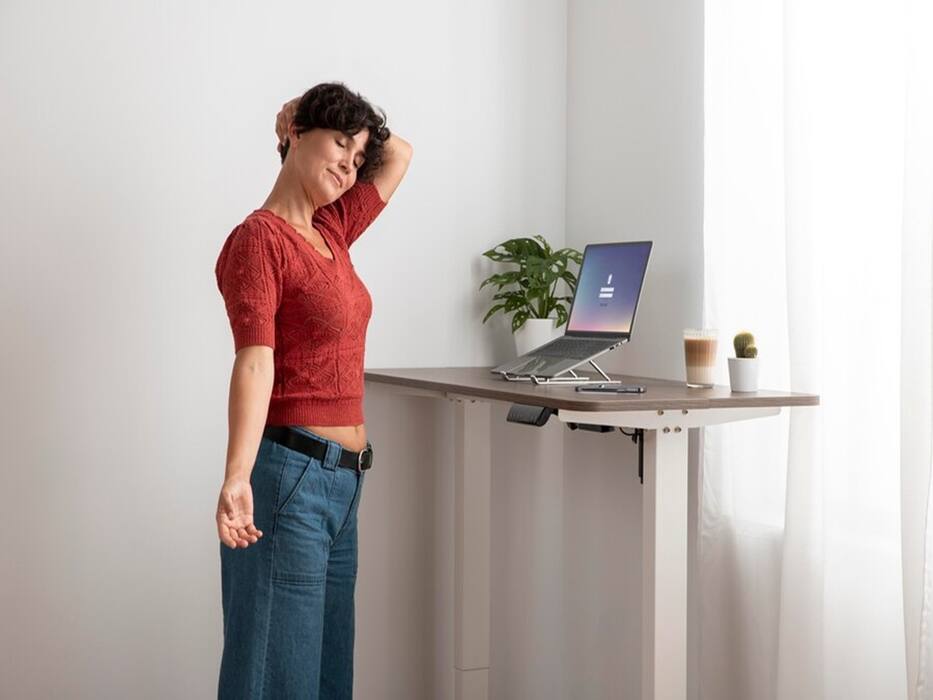Is Standing For Too Long A Good Idea? Find Out The Hidden Risks Of Standing Desks