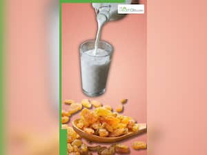 दूध में किशमिश भिगोकर खाने के 8 फायदे