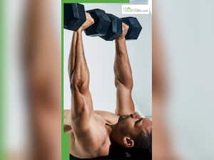 चेस्ट को चौड़ा करती हैं ये 8 एक्सरसाइज