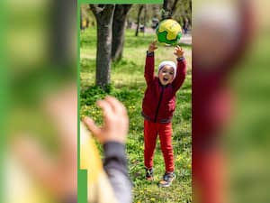 बच्चों को रखना है फिट तो जरूर कराएं ये 8 एक्सरसाइज